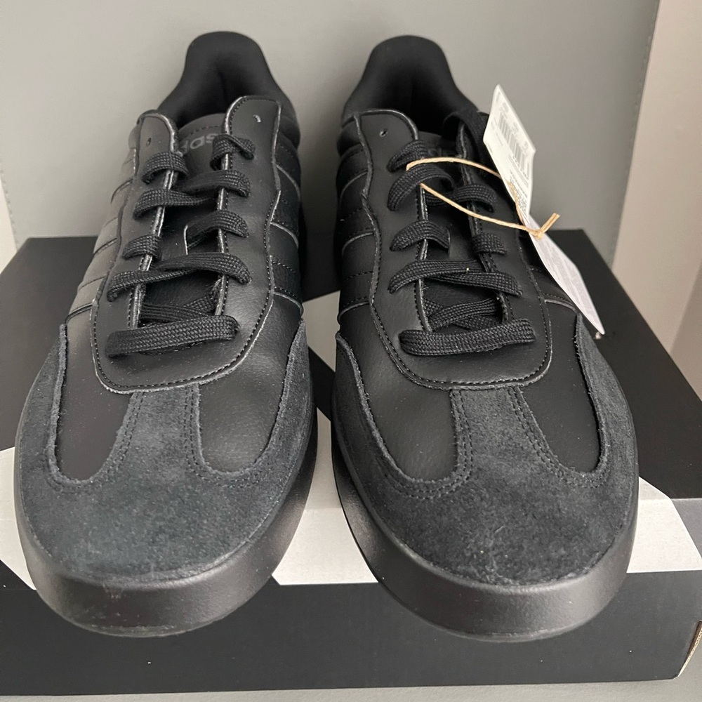 Adidas Men’s Bareda Black Size 12 - Picture 7 of 13